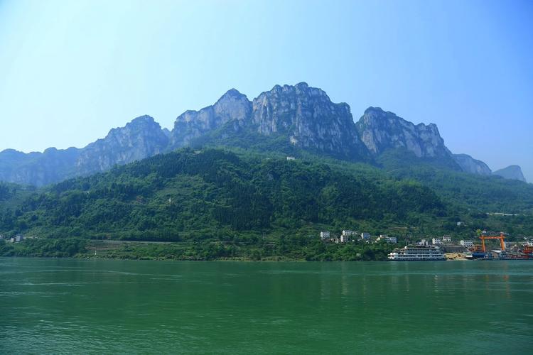 武当山,神农架,长江三峡联游