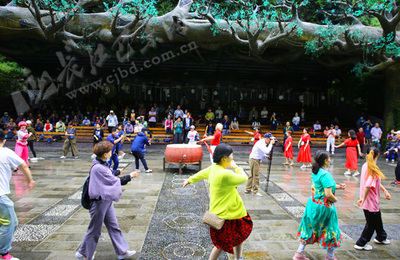 宜巴两地推出“船游三峡夜宿巴东” 游轮专线旅游新产品