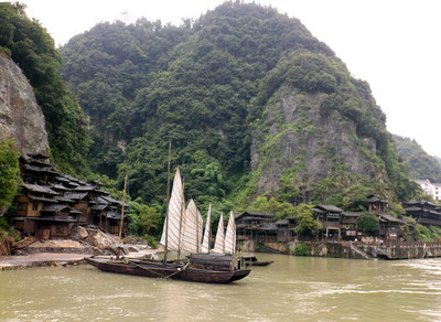 韦金勇:三峡旅游红似火.长江景色美如画.三峡人家清江画廊三峡大坝三游洞五日游(上)