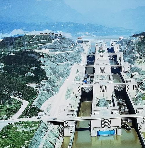 三峡大坝当初投入2500多亿元,已经运行了将近20年,赚回本了没