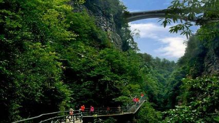 7月3号三峡,恩施女儿城、石门河峡谷、梭布垭石林图片预览