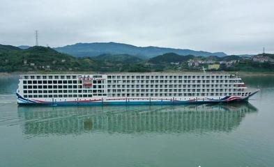 长江三峡旅线“航母”华夏神女3号即将首航