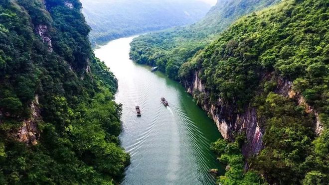 连州地下河获评“最喜爱景区”,爱地·古龙成华南至尊旅游大赢家