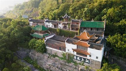 长江三峡游轮之旅：探索最美景点与游玩攻略