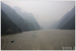 壮美三峡行 一幅流动的山水画卷