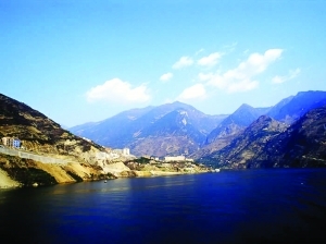 动车开通助力三峡旅游降价，产品直降千元引关注